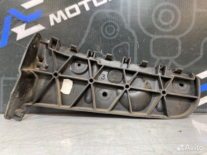 Крепление бампера заднее левое Audi A4 B6 ASN 2004