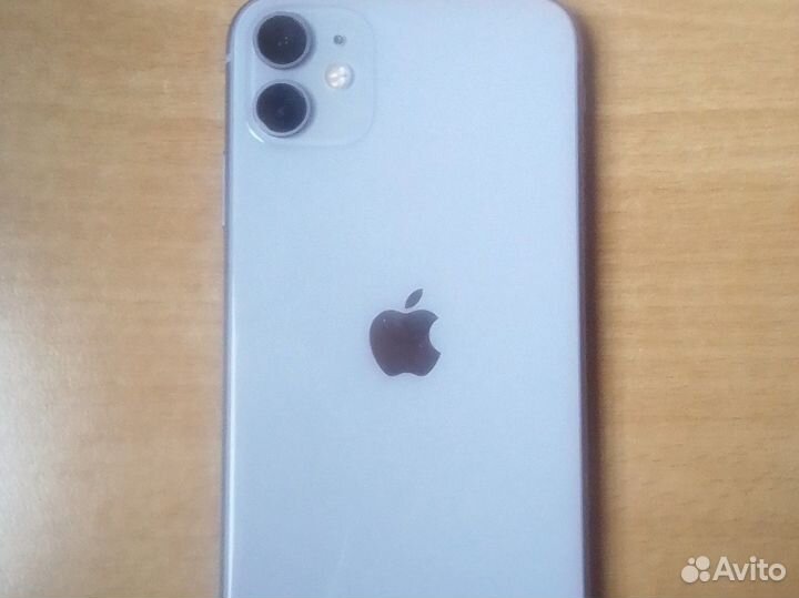 iPhone 11, 64 ГБ