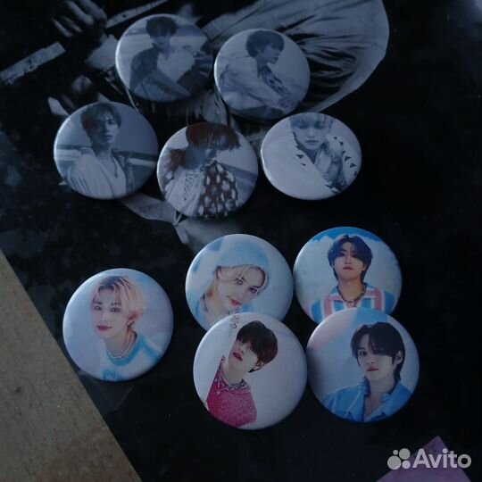 Значки stray kids и txt