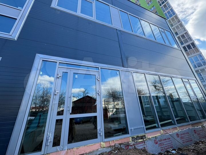 Административное здание на Менделеева