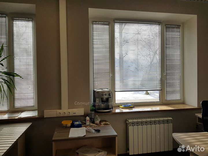 Рулонные шторы и жалюзи. Блэкаут и полупрозрачные