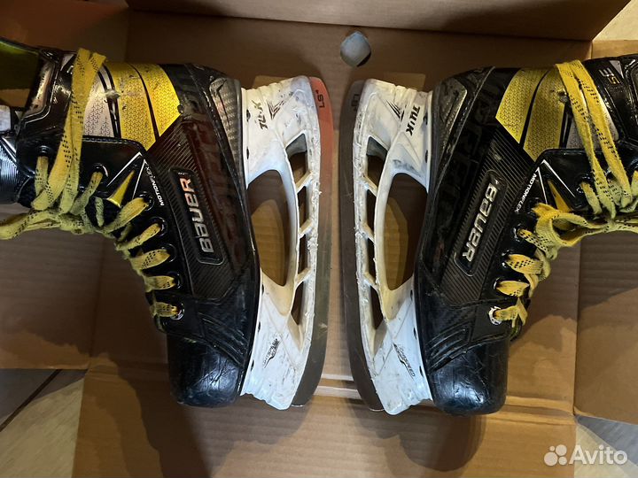 Коньки хоккейные