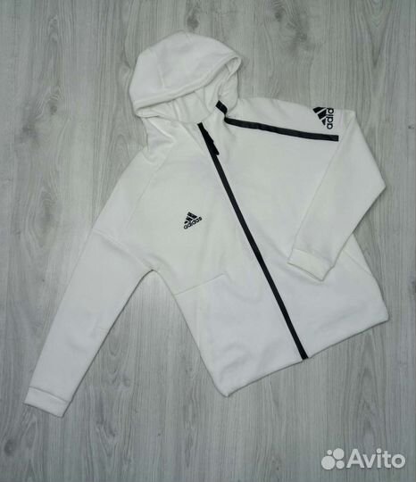 Спортивные костюмы