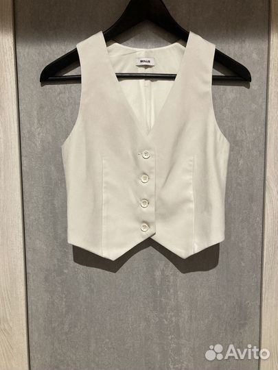 Жилет костюмный