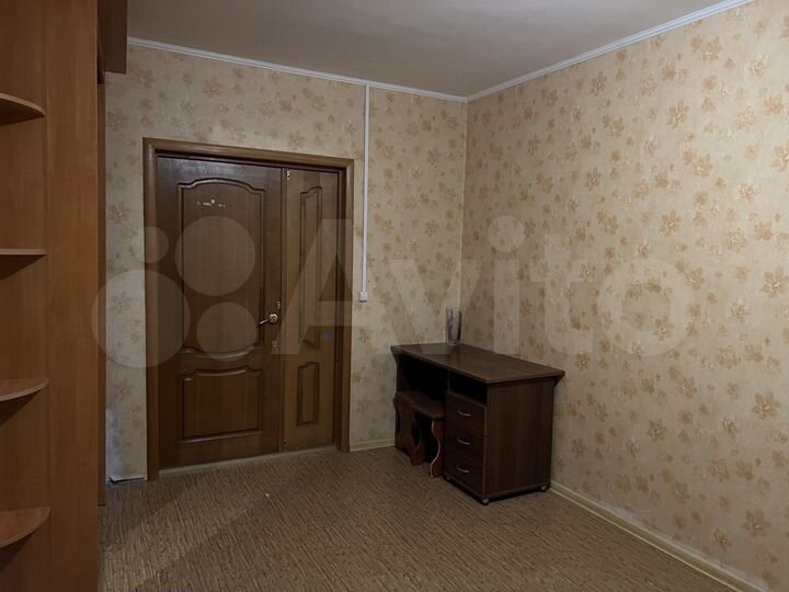 Комната 18 м² в 3-к., 15/17 эт.