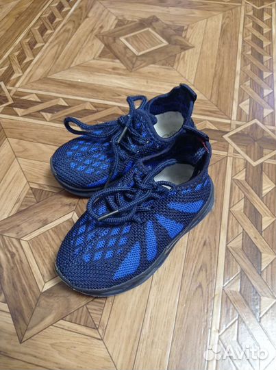 Детские кроссовки со светящейся подошвой, 22 р