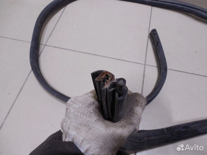 Уплотнитель (внутри) Logan 2005-2014