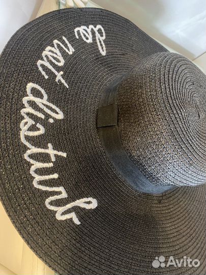 Женская черная шляпа