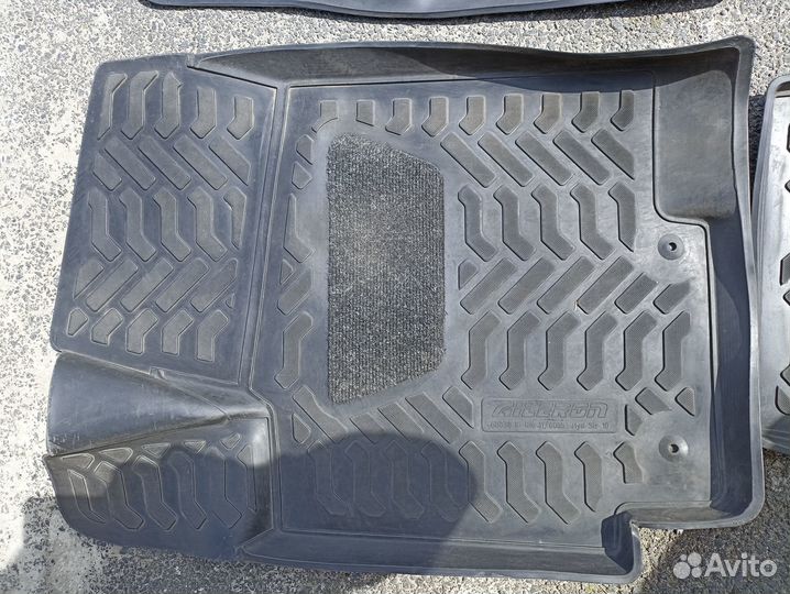 Автомобильные коврики KIO RIO и универсальные