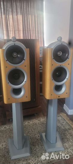 KEF Reference 201