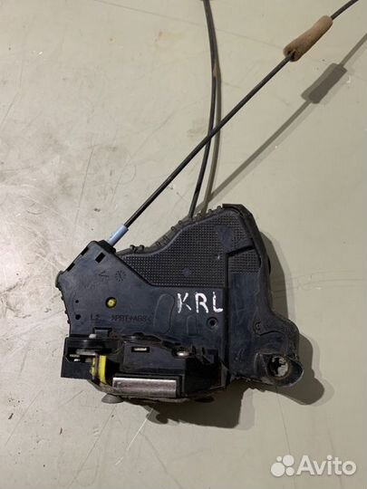 Замок двери Toyota Corolla