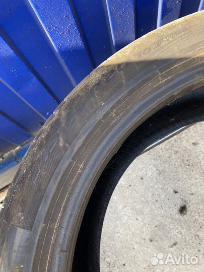 Pirelli P Zero PZ4 245/45 R20