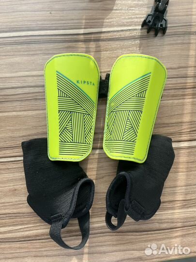 Щитки футбольные детские