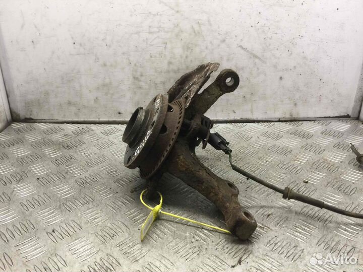 Ступица передняя правая Volkswagen Passat ADZ