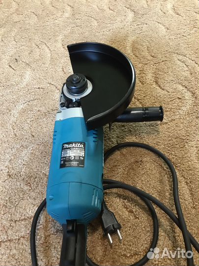 Ушм болгарка Makita GA9020S