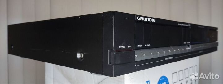 Тюнер Grundig T8200