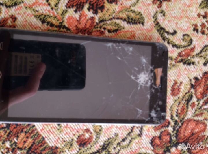 Телефон homtom HT16