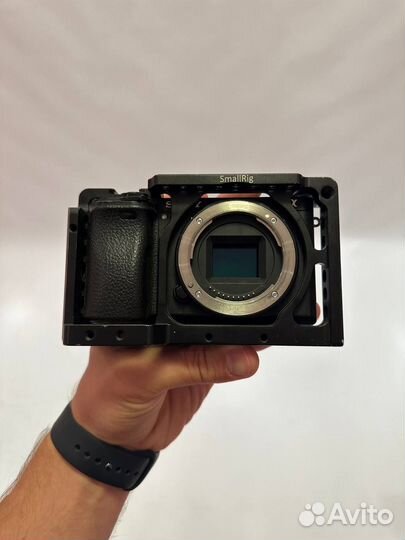 Sony alpha 6300 body + клетка