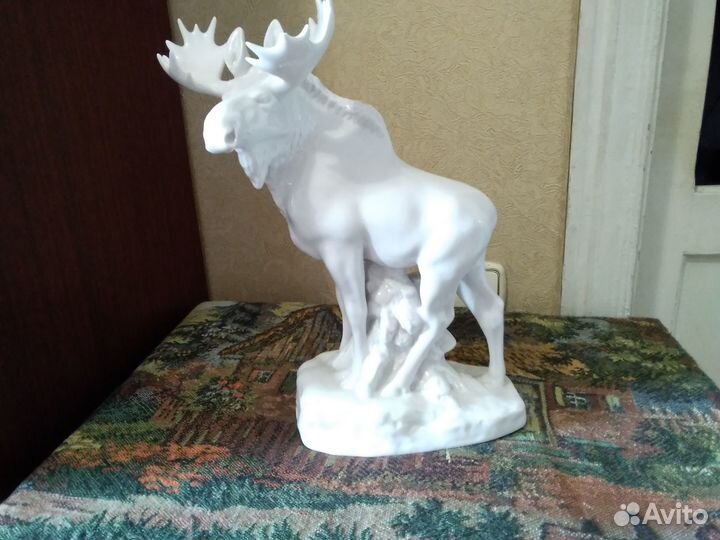 Фарфоровая статуэтка Лось лфз