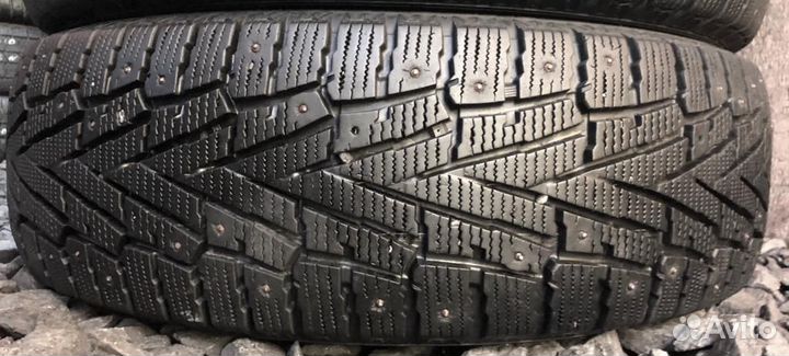Roadstone Winguard WinSpike SUV 225/65 R17