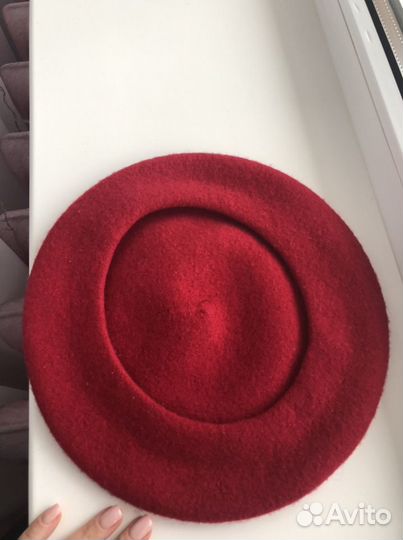 Берет женский Benetton