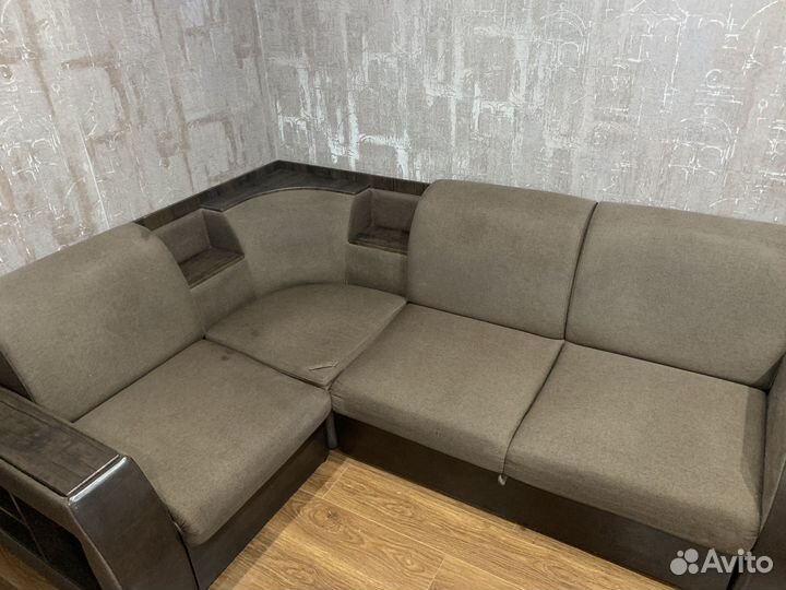 Большой угловой диван раскладной