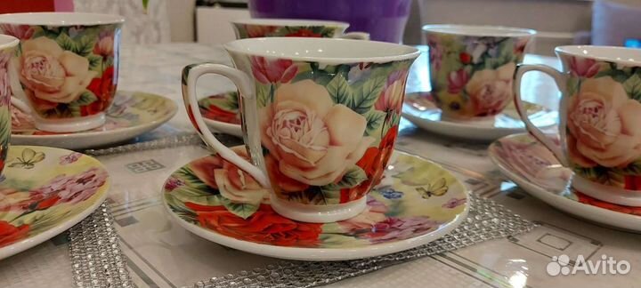 Красивый чайный сервиз на 6 персон, чайный набор