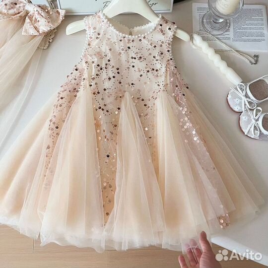 Нарядное платье для девочки 98-110