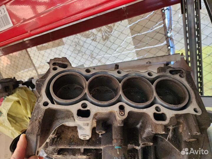 Продам по частям двигатель honda civic D14A2