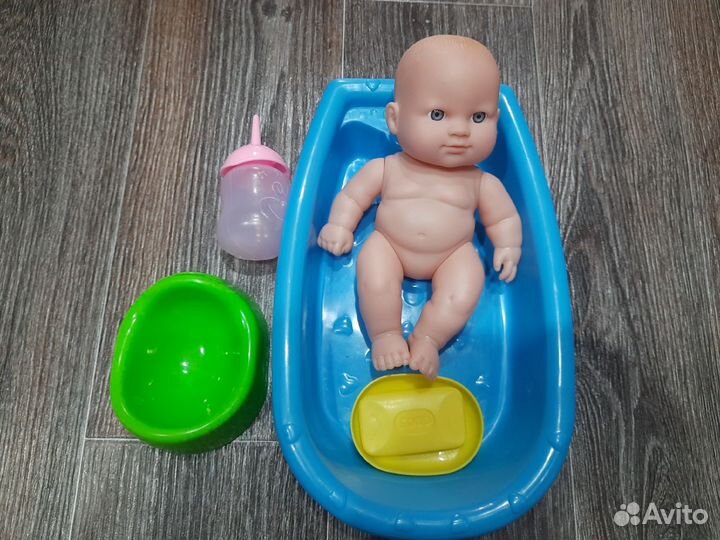 Пупс с набором аксессуаров