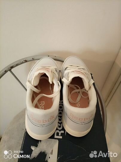 Кроссовки женские