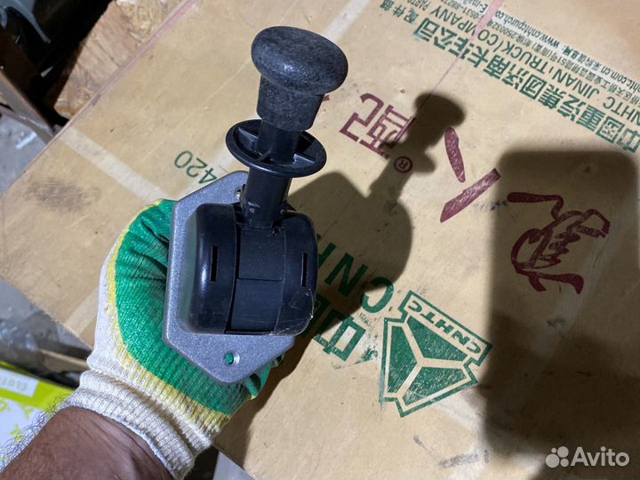 Кран ручного тормоза в кабине