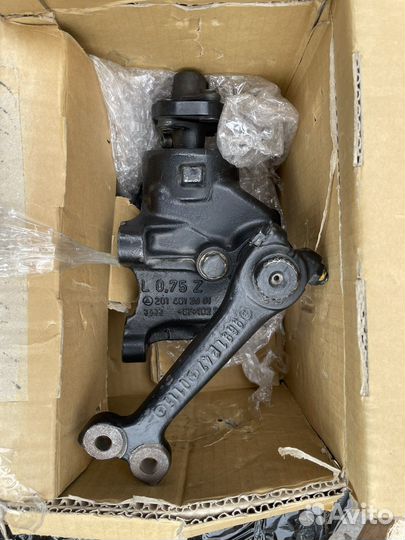 Рулевой редуктор новый w201 190e