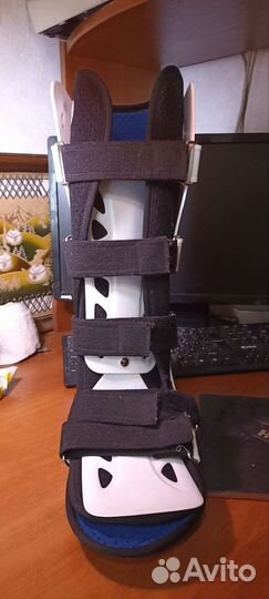 Ортез на левый голеностопный сустав жесткий