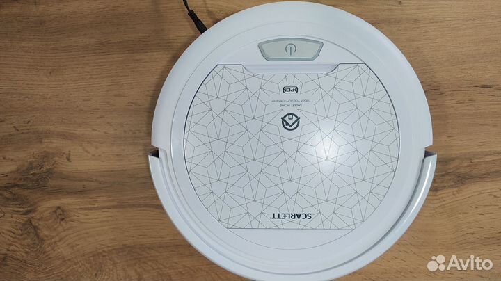 Робот пылесос scarlett