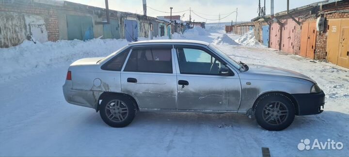 Daewoo Nexia 1.6 МТ, 2010, битый, 90 000 км