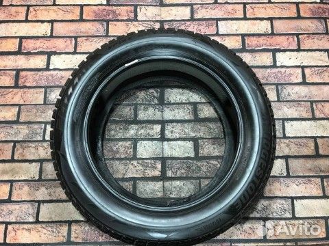 Bridgestone Blizzak Spike-02 235/55 R18 104T