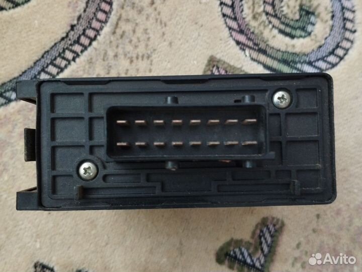 Продаю реле дела автомобиля scania 1401789