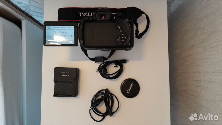 Зеркальный фотоаппарат canon 650D