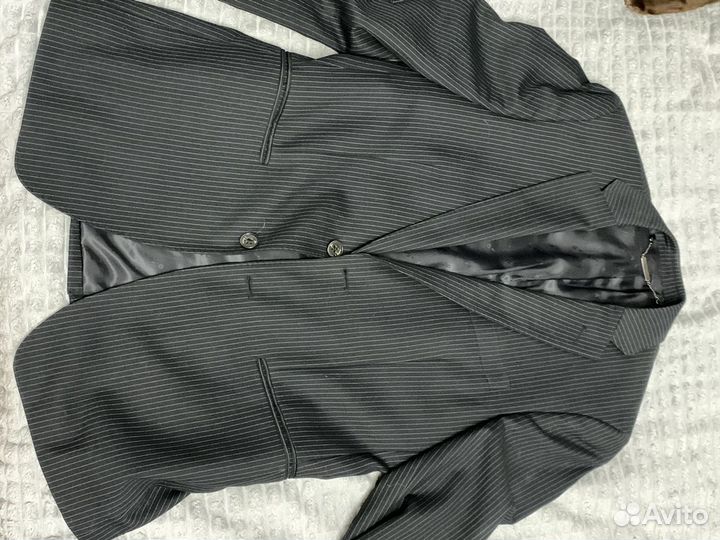 Мужской классический костюм Guess 46-48