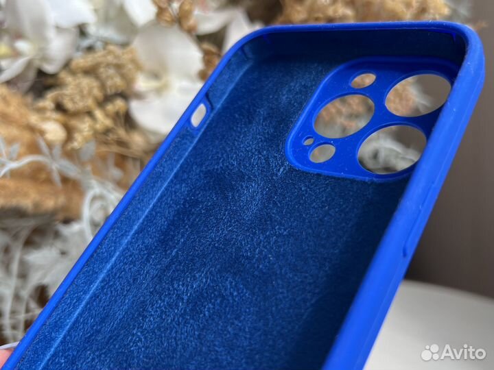 Чехол на iPhone 13 pro синий