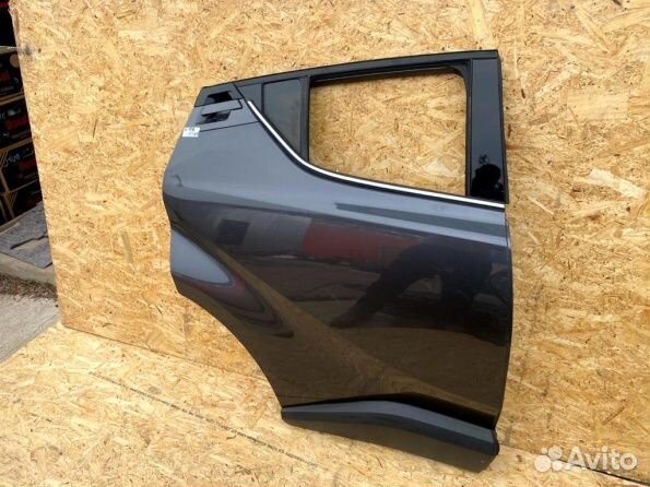 Дверь задняя правая Toyota C-HP