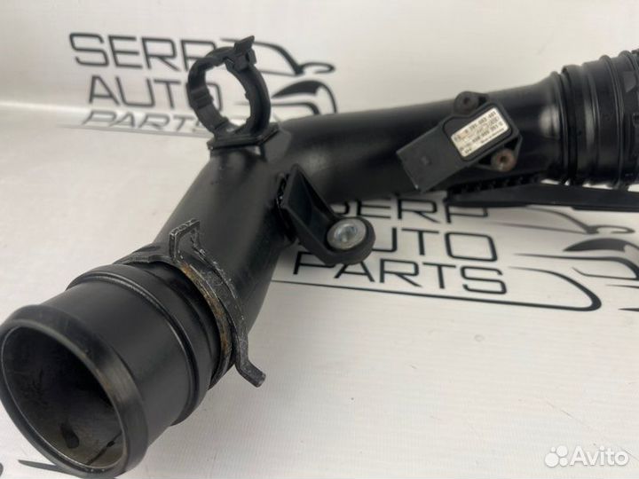 Патрубок интеркулера Volkswagen Passat B6 2.0 BMR