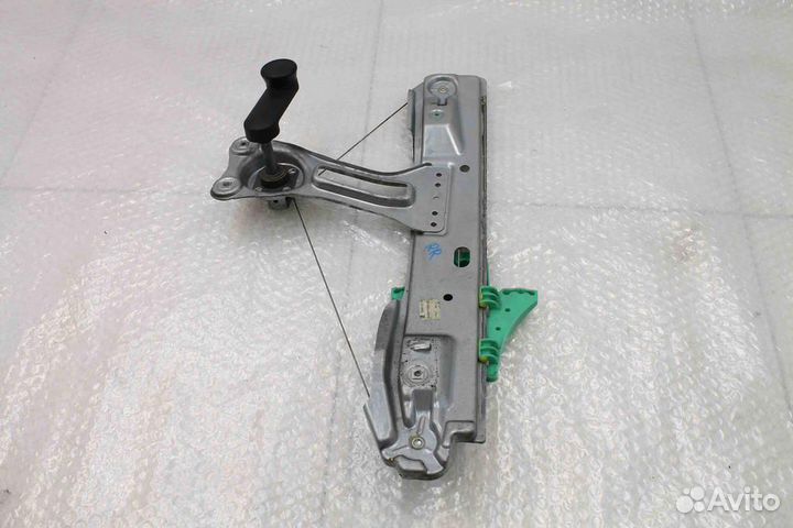 Стеклоподъемник задний правый Opel Astra J 2010+