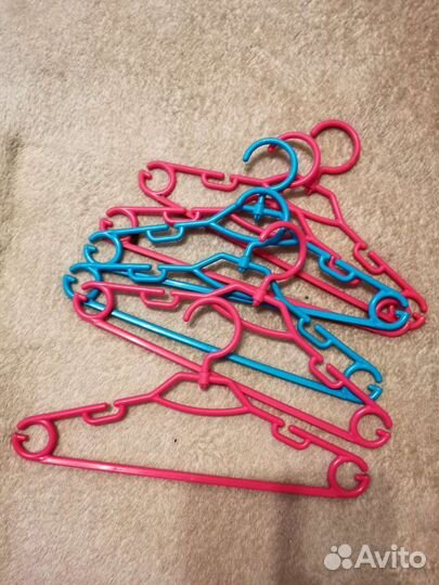 Вешалки детские