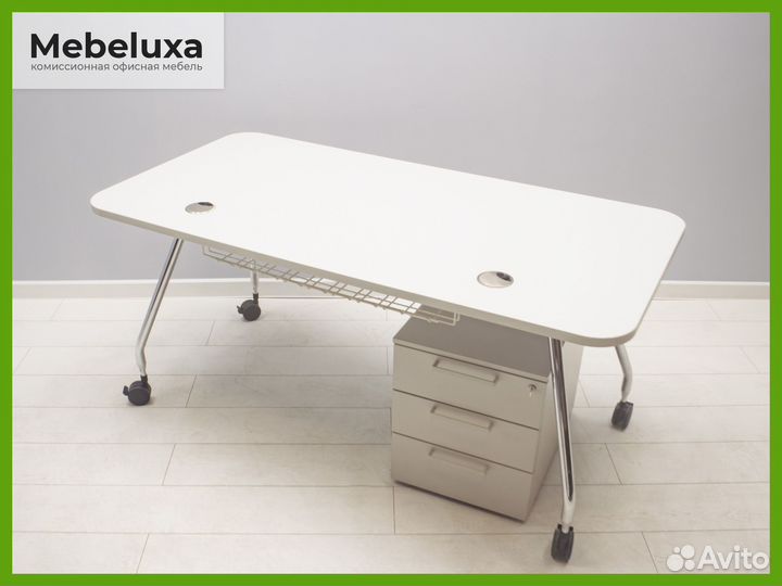 Рабочее место Vitra: стол мобильный и тумба