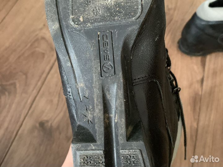 Лыжные ботинки