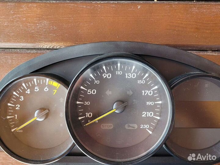 Щиток приборов