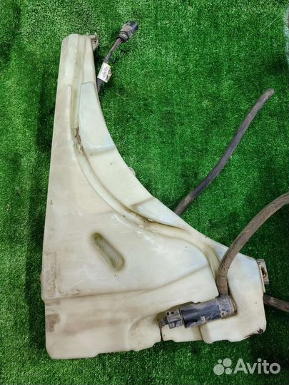 Бачок омывателя лобового стекла Туарег