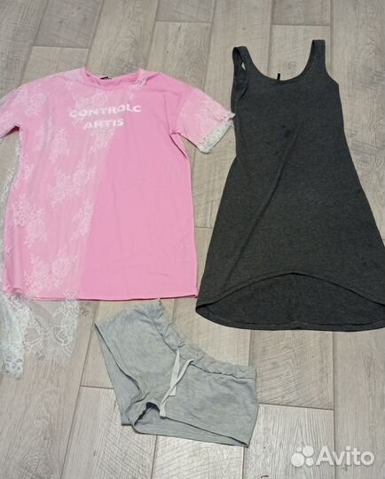 Пакет женской одежды, размер 42